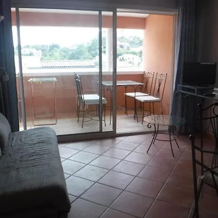 Two In With Pool Greoux-les-Bains